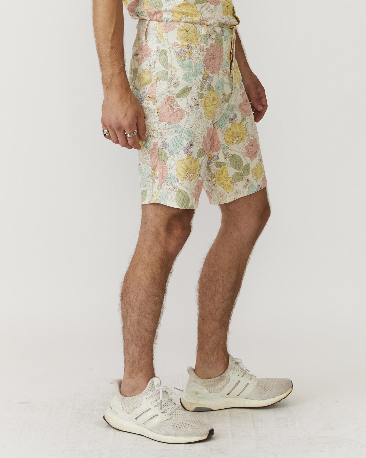 Slim Shorts - Light Flower Power