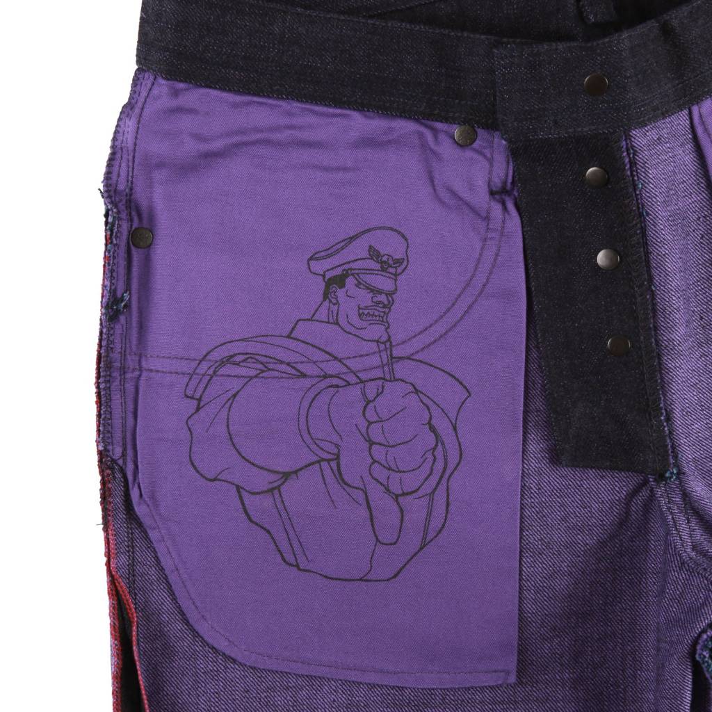 Weird Guy M. Bison Street Fighter